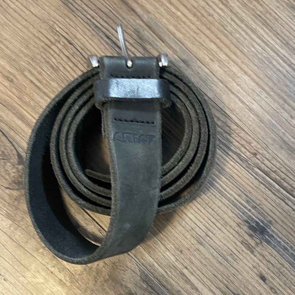 Ariat Black Leather Men's Belt with Metal Buckle